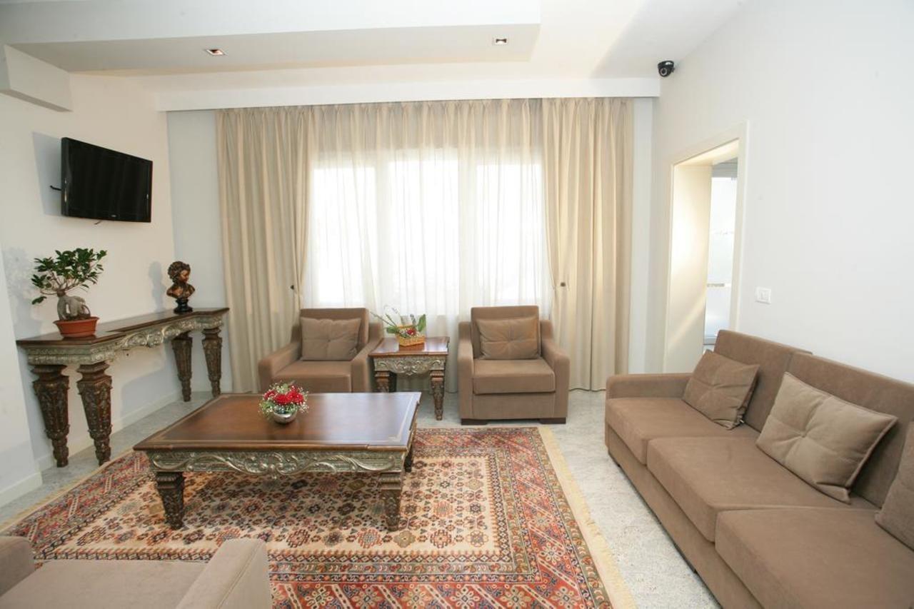 Hotel Vila 60 Tirana Bagian luar foto