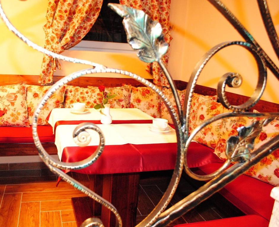 Hotel Vila 60 Tirana Bagian luar foto