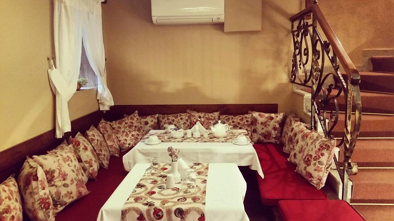 Hotel Vila 60 Tirana Bagian luar foto
