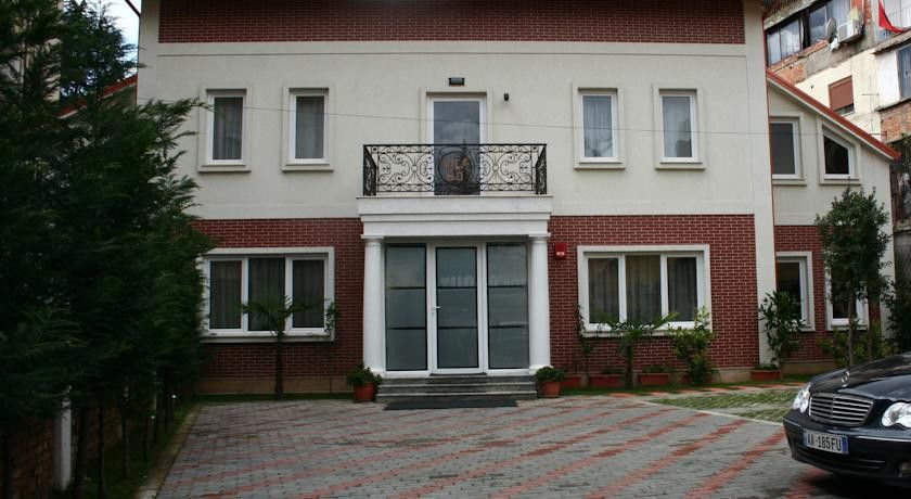 Hotel Vila 60 Tirana Bagian luar foto